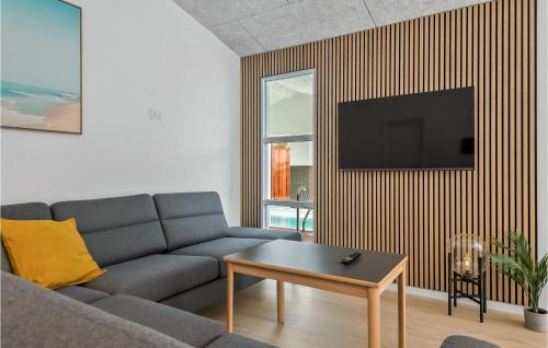 Gorgeous Home In Ebeltoft With Sauna in Boeslum