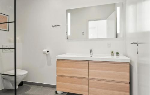 Bathroom, Gorgeous Home In Ebeltoft With Sauna in Boeslum
