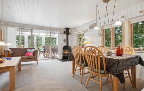  3 Bedroom Gorgeous Home In Thyholm in Thyholm