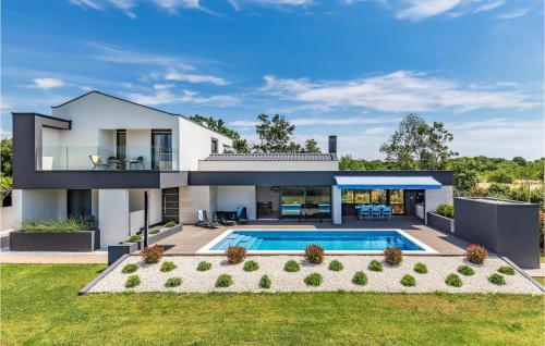 Beautiful Home In Valbandon – khách sạn tại Stinjan