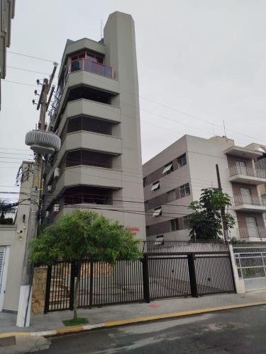 과루자 Suíte a 360m da Enseada Posto 9 dos Bombeiros (Suite a 360m da Enseada Posto 9 dos Bombeiros) 4성급 싱글룸 객실