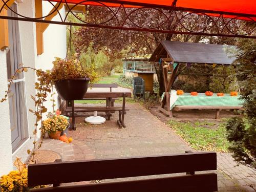 Kert, Pension auf dem Pferdehof Gut Greppin - mit WLAN, Sitzecke, Garten & kostenlosem Parken in Bitterfeld-Wolfen