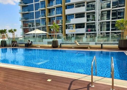 Fully Furnished One Bed in Meydan, Hosted by Desert City Stays, Dubai (foto 7)