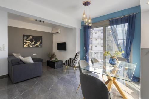 Modern Renovated Apartment in Metaksourgio - image 5