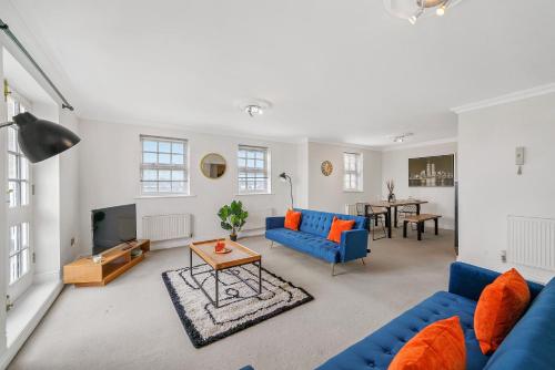 Large Duplex Penthouse in Central York