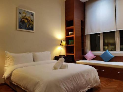 WHITE HOUSE STRAITS QUAY MARINA LUXURY STAY GURNEY