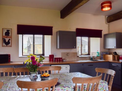 Exterior view, Appletree - 28555 in Central Wight