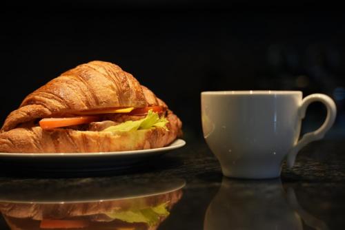 طعام و مشروبات, West Hotel in Sudova Vyshnya