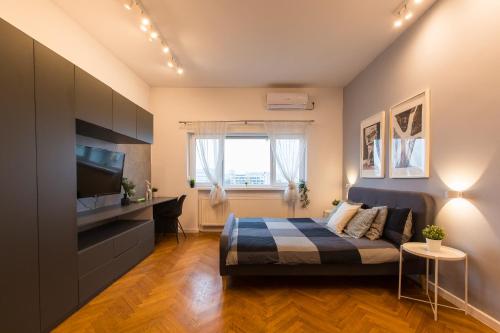 Spacious Penthouse with Terrace and City-View, Bucharest