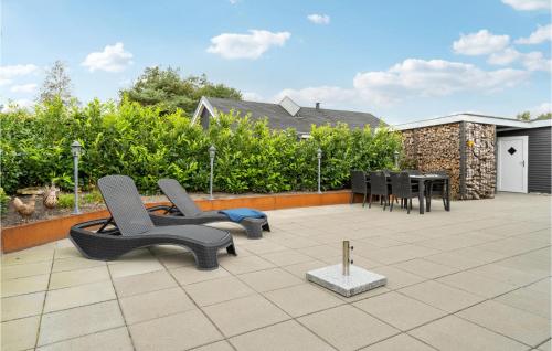  Beautiful Home In Hadsund With Wifi in Hadsund