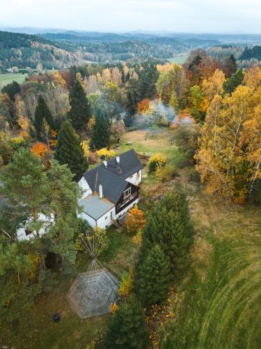 ENJOY Cozy Romance Hills Forest Gardens Views Sauna Whirlpool Bath in Jablonne V Podjestedi