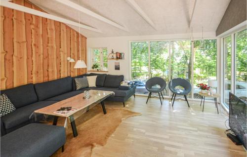  Nice Home In Glesborg With Wifi in Glesborg
