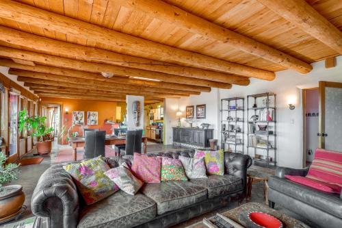 Zuri House Eclectic Santa Fe Rental with Hot Tub in Santa Fe, USA