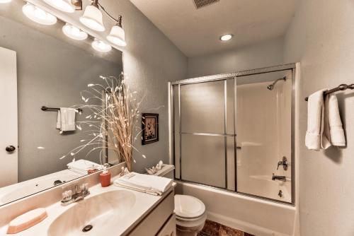 Pinon Park B11 2 BR Mountain Views Deck WiFi Sleeps 4 - image 7