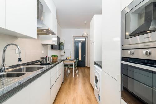 Go Native Lisbon - VIP CITY - image 9