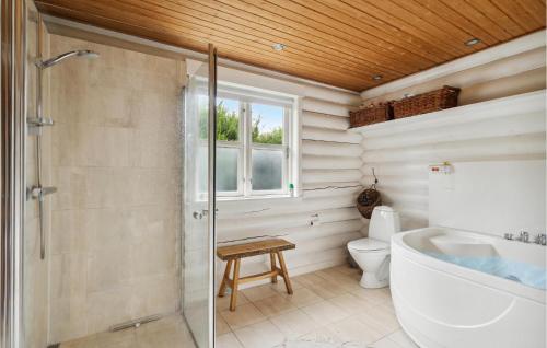 Bathroom, Holiday Home Stræktorvet in Stege