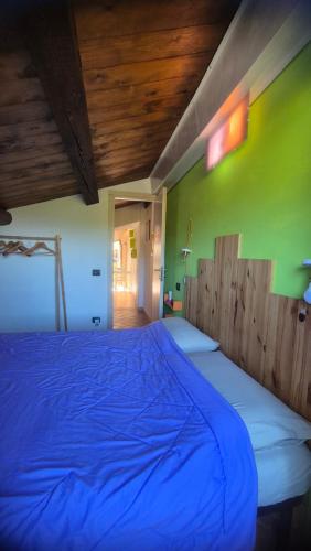 One-Bedroom Standard Apartment