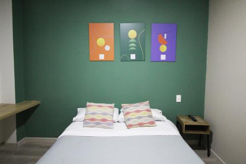 Económica Suite en sector Manila el Poblado M102 By Roots Rentals, Medellín (foto 3)