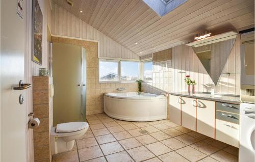  Holiday Home Klægdalen Ringkøbing Denm in Halkær