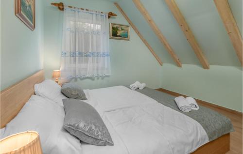 Cozy Home In Lokve With Jacuzzi Cozy Home In Lokve With Jacuzzi