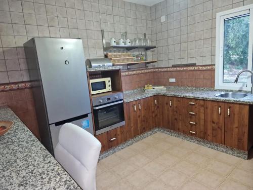 virtuve, Spacious Villa with Pool in Pruna, 140 m² in Pruna