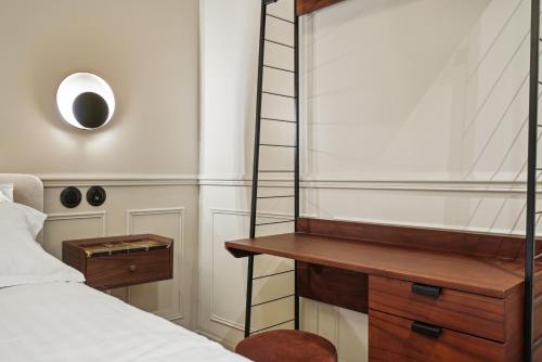 Double Room with Private Bathroom image 9