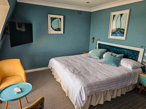 Double or twin room, deluxe