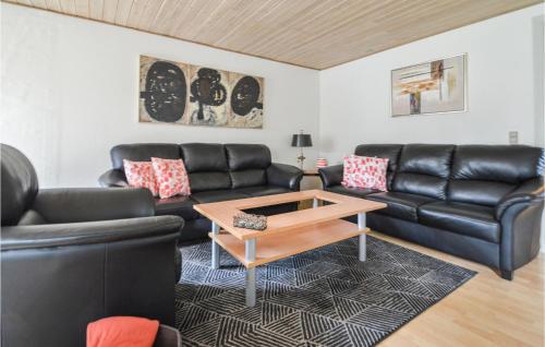  Gorgeous Home In Grindsted With Wifi in Grindsted