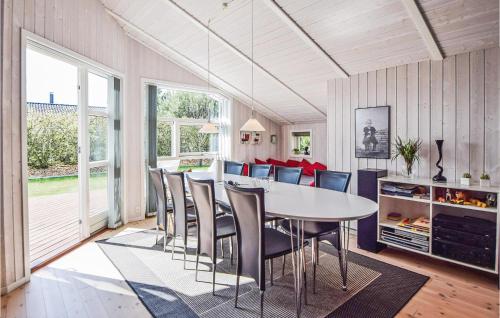  Gorgeous Home In Juelsminde With Sauna in Sønderby