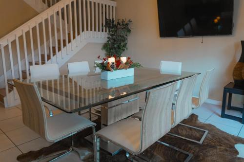 The Miamiville - Hidden Gem with Free Parking in Miami, USA