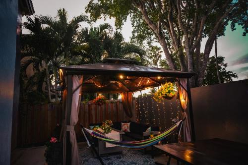 The Miamiville - Hidden Gem with Free Parking in Miami, USA