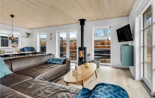  Stunning Home In Hadsund With Wifi in Hadsund