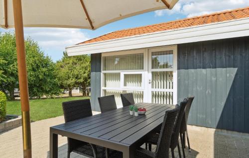 外部景觀, Lovely Home In Glesborg With Kitchen in 加爾斯堡