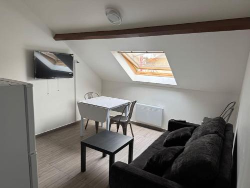 Appartement J, RESIDENCE DU RENOUVEAU, Stade de France, idéal pour 4 pers - Location saisonnière - Saint-Denis