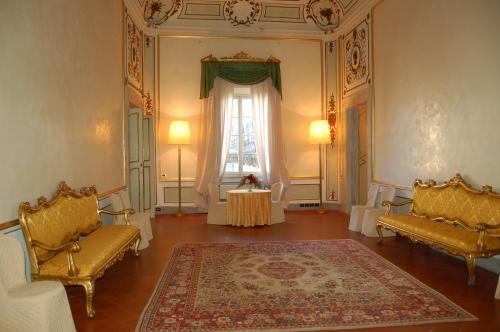 Palazzo Tucci Residenza d'epoca - image 11