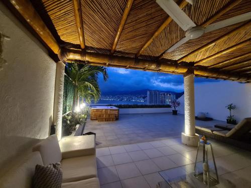 Penthouse en Las Brisas Acapulco in Icacos