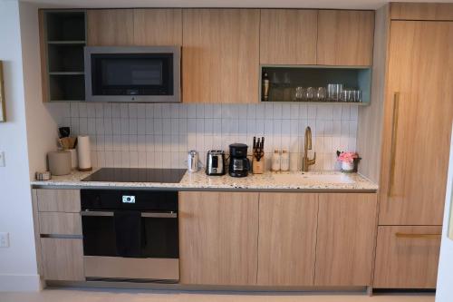 Paloma Paradise- Modern Central & Full Amenities in Miami, USA