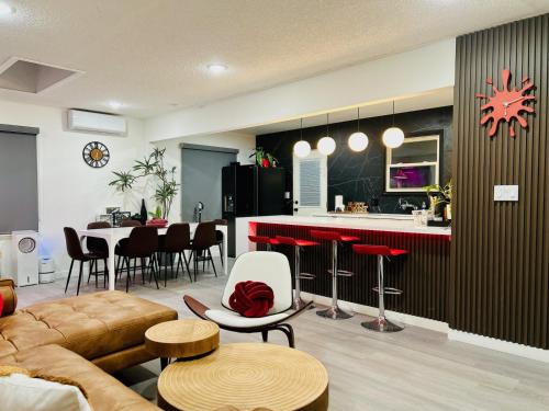 AW302 Artwave Vacation Home Best location in OC in Midway City, USA