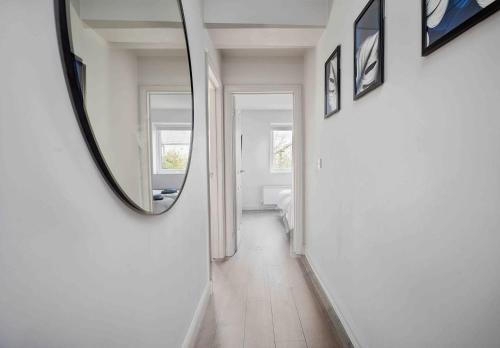 Newly Extended 3 Bed Family Home Near Graves Park in กลีดเลส วัลเลย์