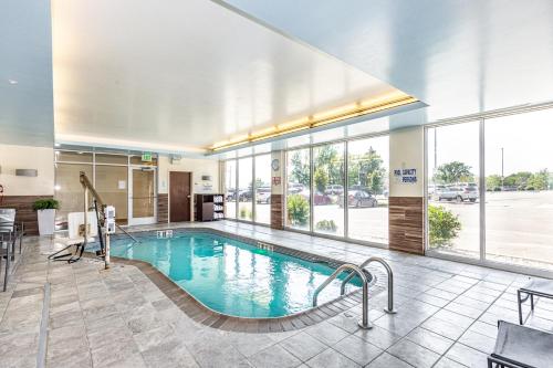 Starboard Point: Stunning Luxury Condo in the heart of DL! in Detroit Lakes, USA