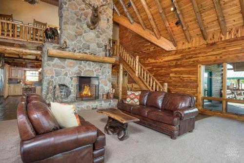 Coschocton Hills - 2 Luxury Log Cabins - Lake Coschocton Hills - 2 Luxury Log Cabins - Lake