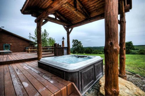 Coschocton Hills - 2 Luxury Log Cabins - Lake Coschocton Hills - 2 Luxury Log Cabins - Lake