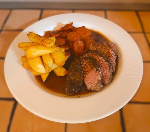 Green View Guest House - image 10