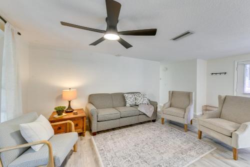 Near Beaches and Downtown Sarasota Home with Lanai in Sarasota, USA
