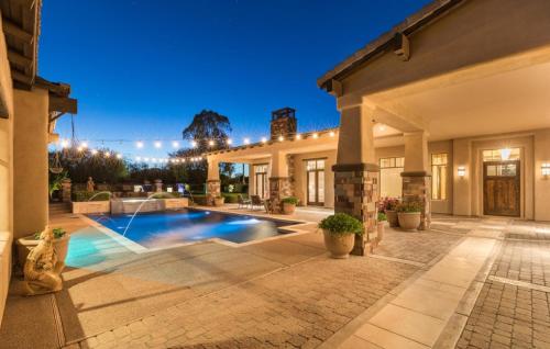 Holiday Home room in Private Pool & Hot Tub Retreat - Large Luxury Smart Home