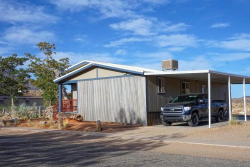 Air Conditioning, OHV Trails near home, Close to Lake Powell, Bullfrog Marina in Ticaboo (UT)