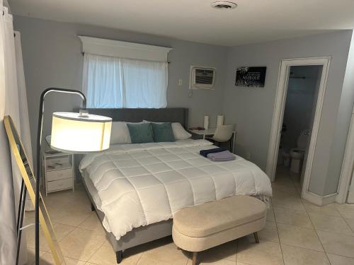 Elles King Room- Private Entrance in Fort Lauderdale, USA