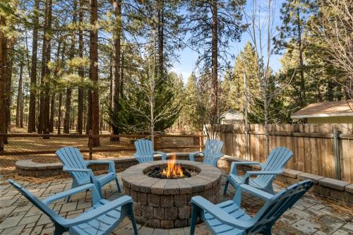 Hope Haven - Close to Bear Mountain, Hot Tub! in Big Bear Lake, USA
