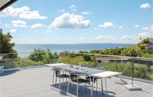 Balcony/terrace, Three-Bedroom Holiday Home In Ebeltoft in Ebeltoft