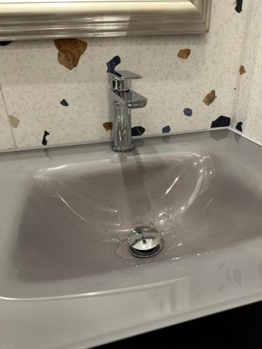 Stunning 2 bedroom apartment, Glasgow (zdjęcie 4)